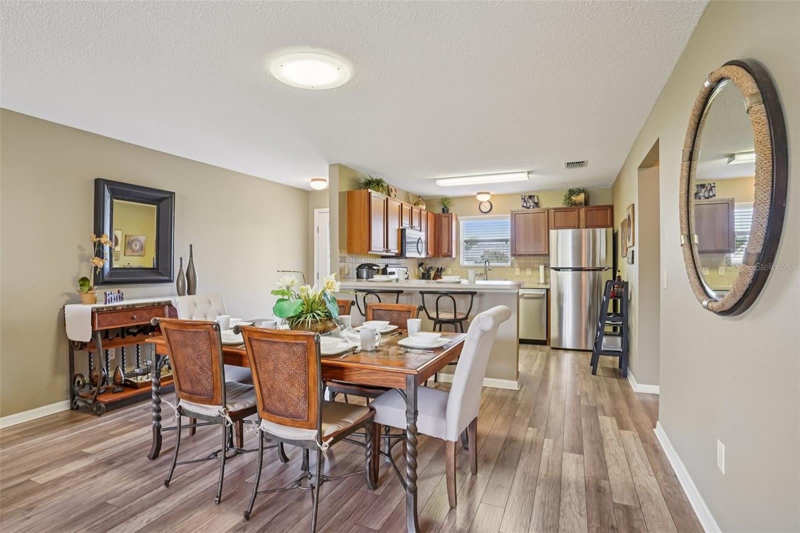 2543 RAINTREE DR
