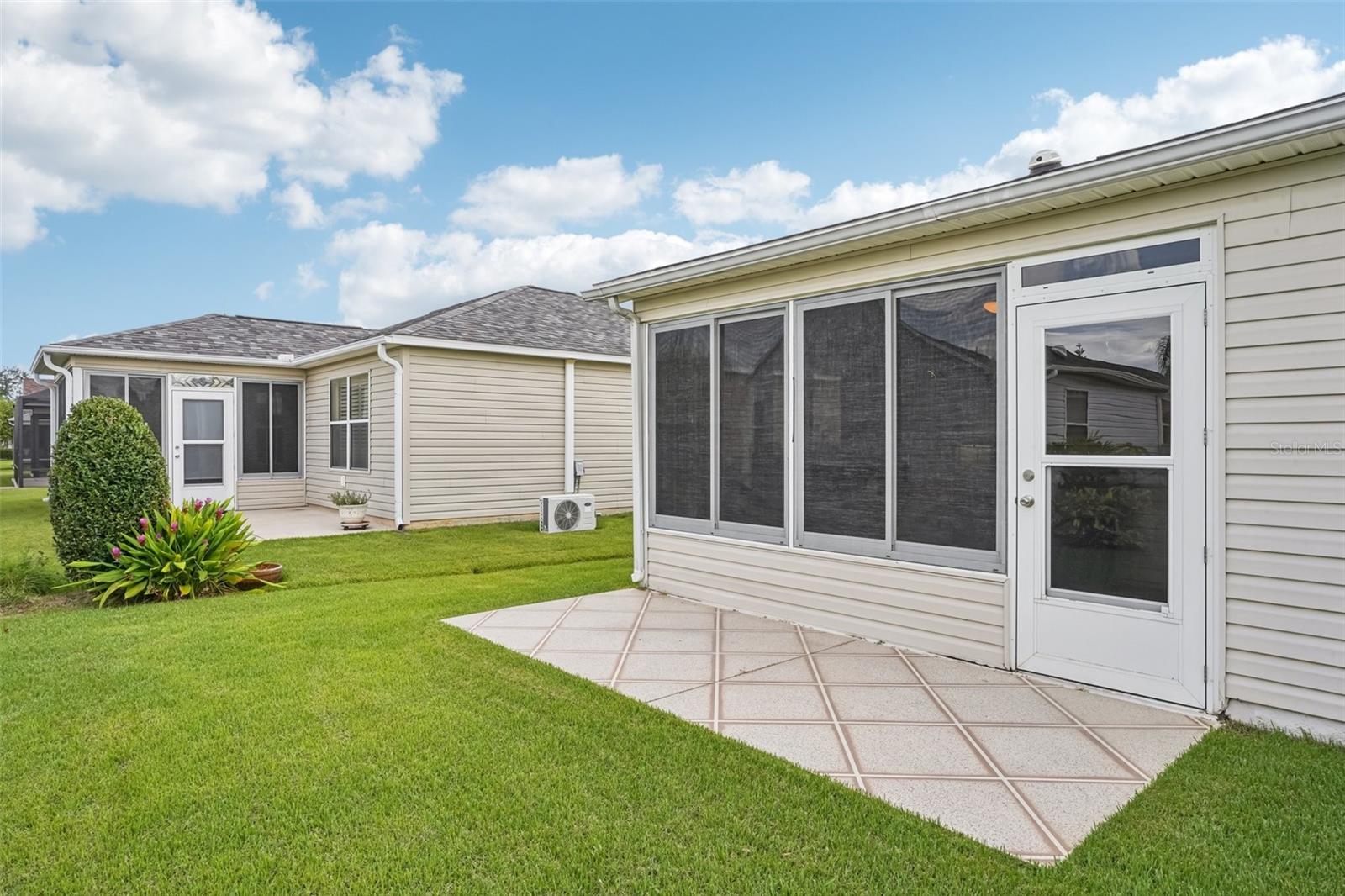 2543 RAINTREE DR