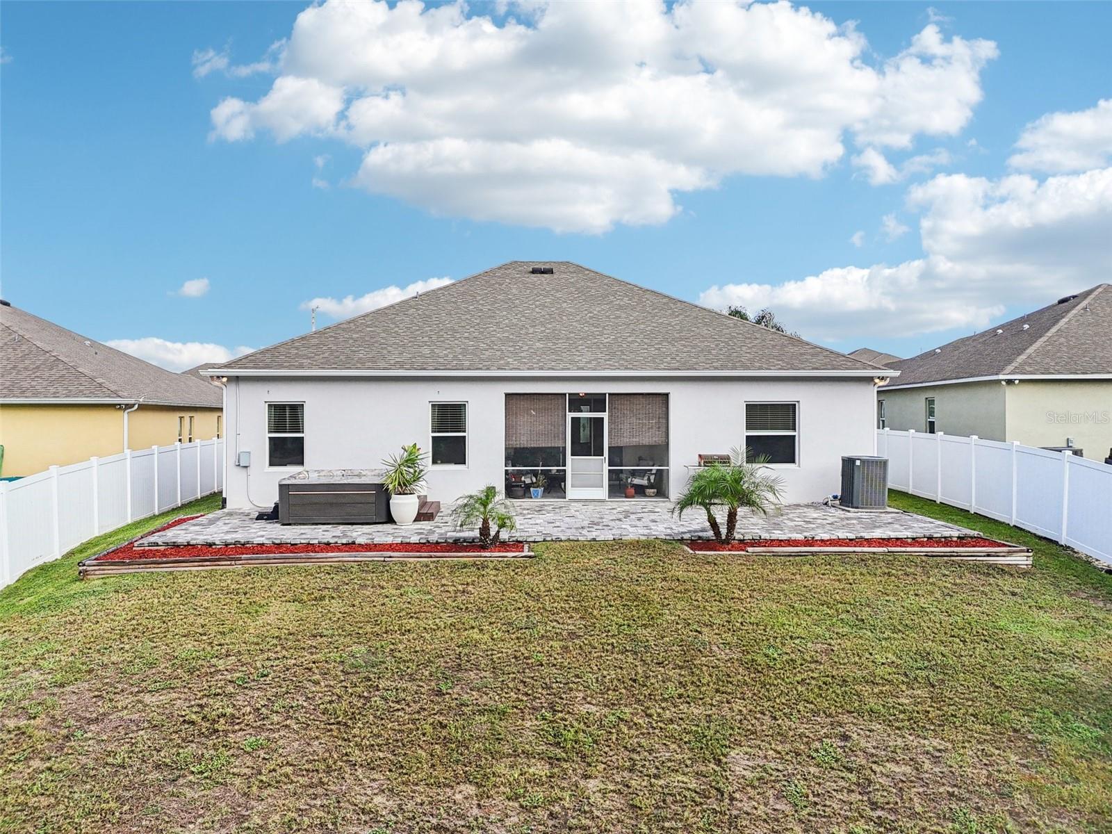 1813 FOREST GLEN DR