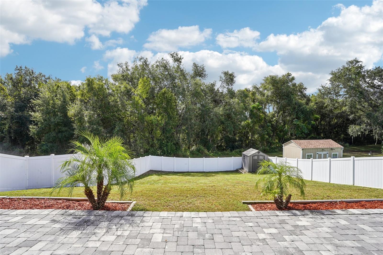 1813 FOREST GLEN DR