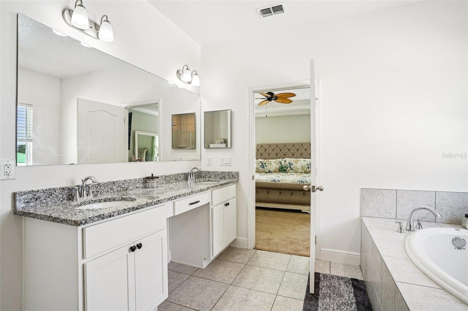 1813 FOREST GLEN DR