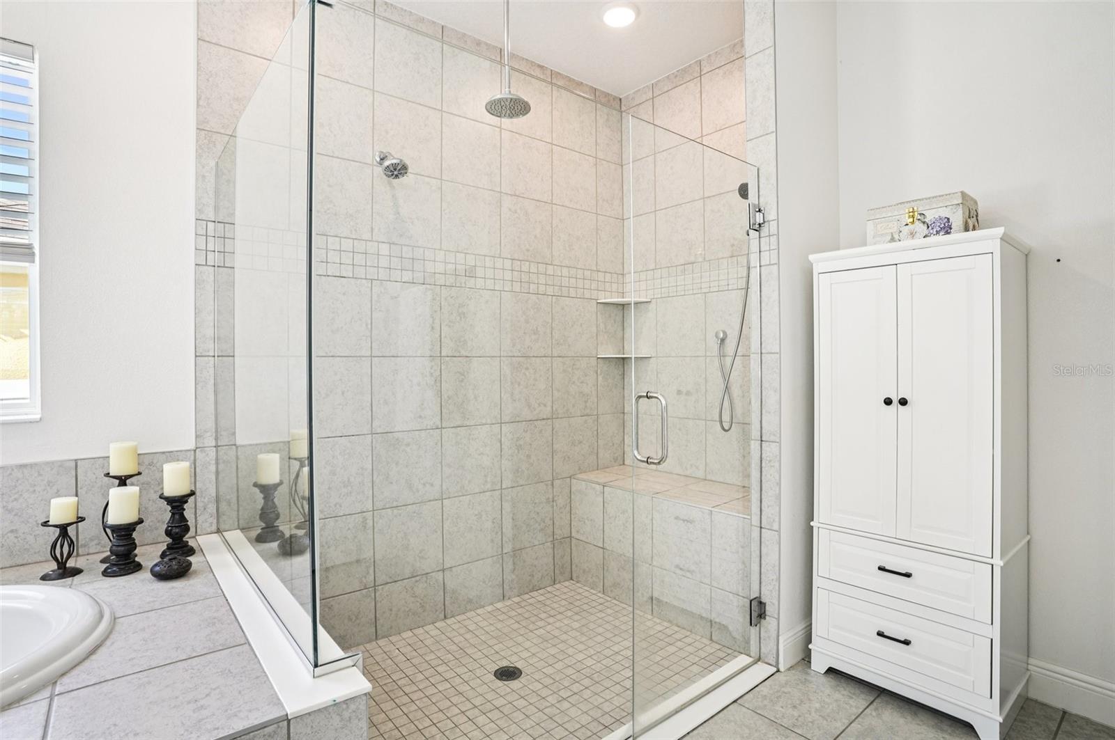 1813 FOREST GLEN DR