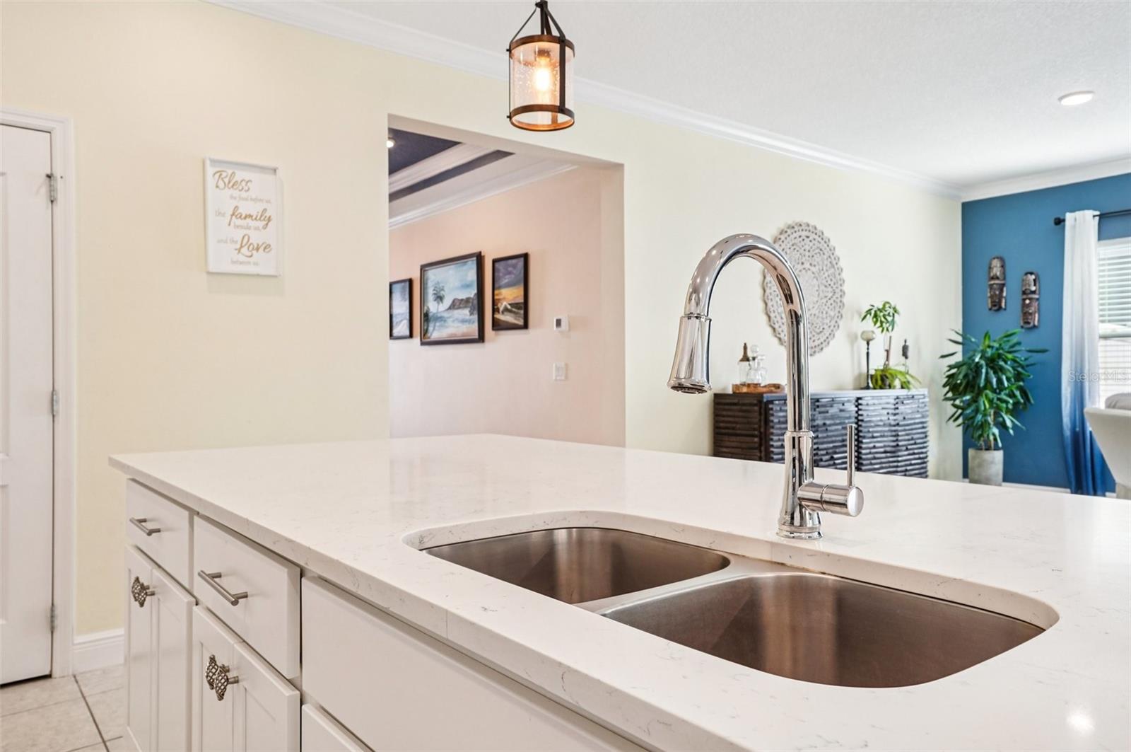 1813 FOREST GLEN DR