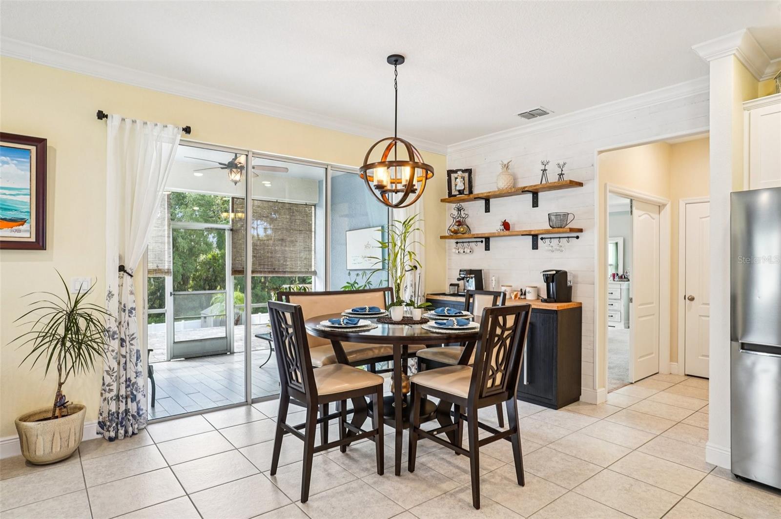 1813 FOREST GLEN DR