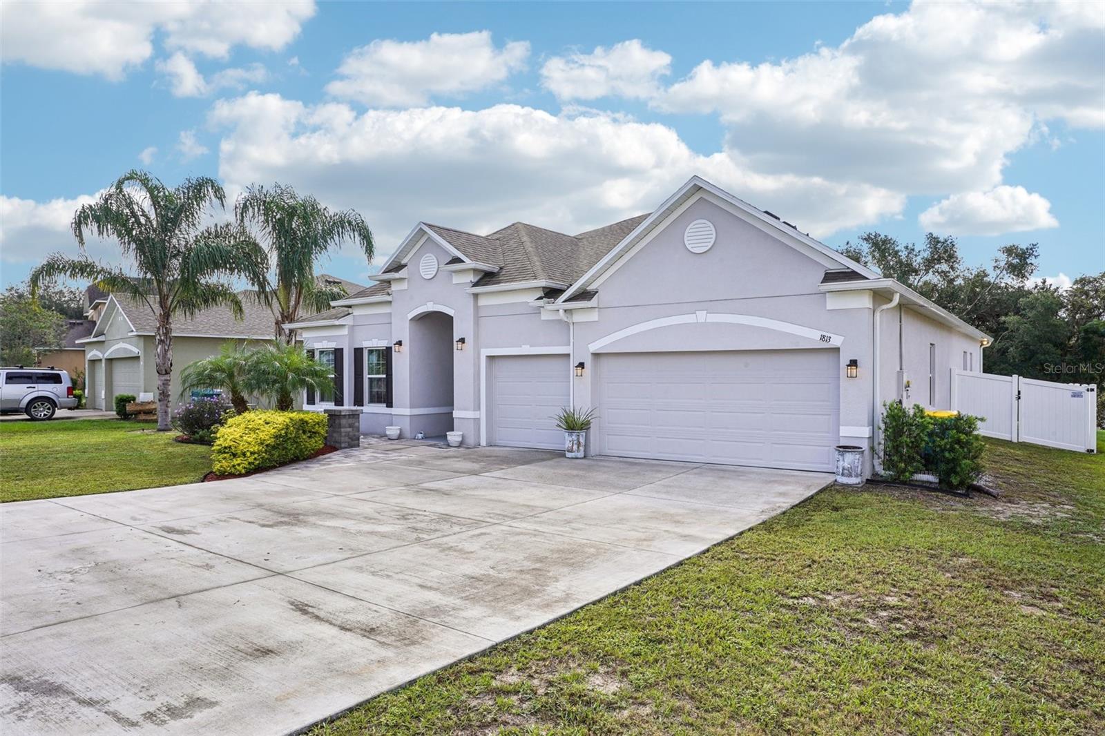 1813 FOREST GLEN DR