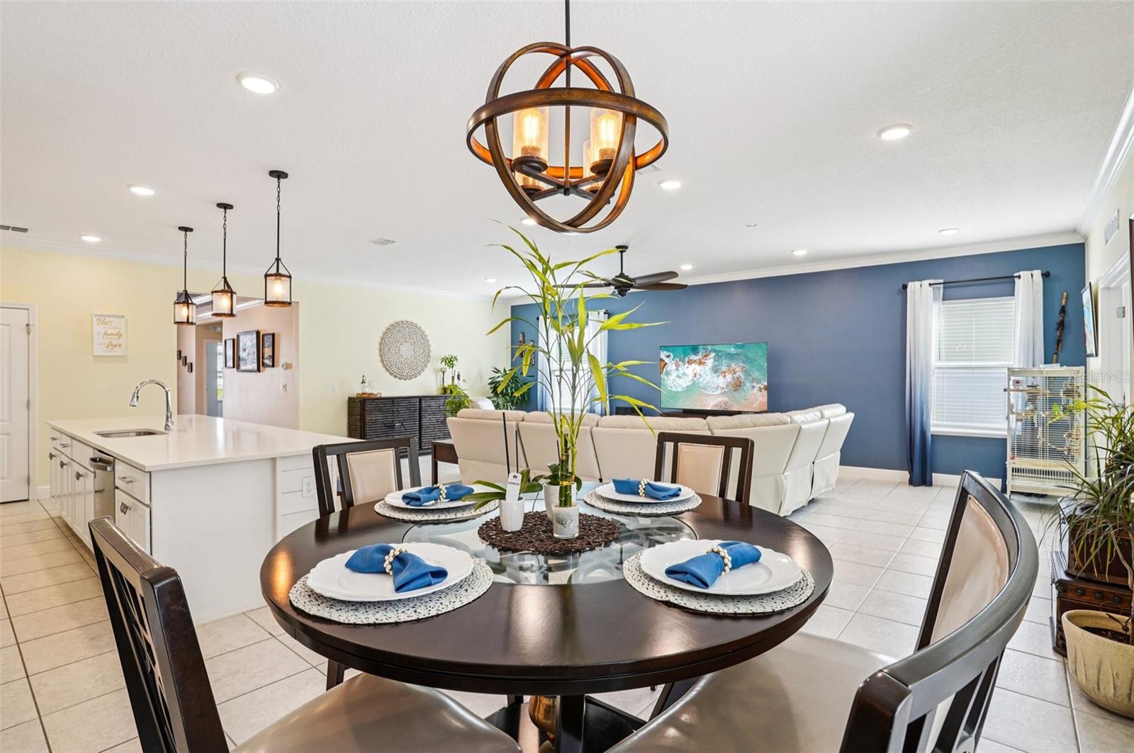 1813 FOREST GLEN DR