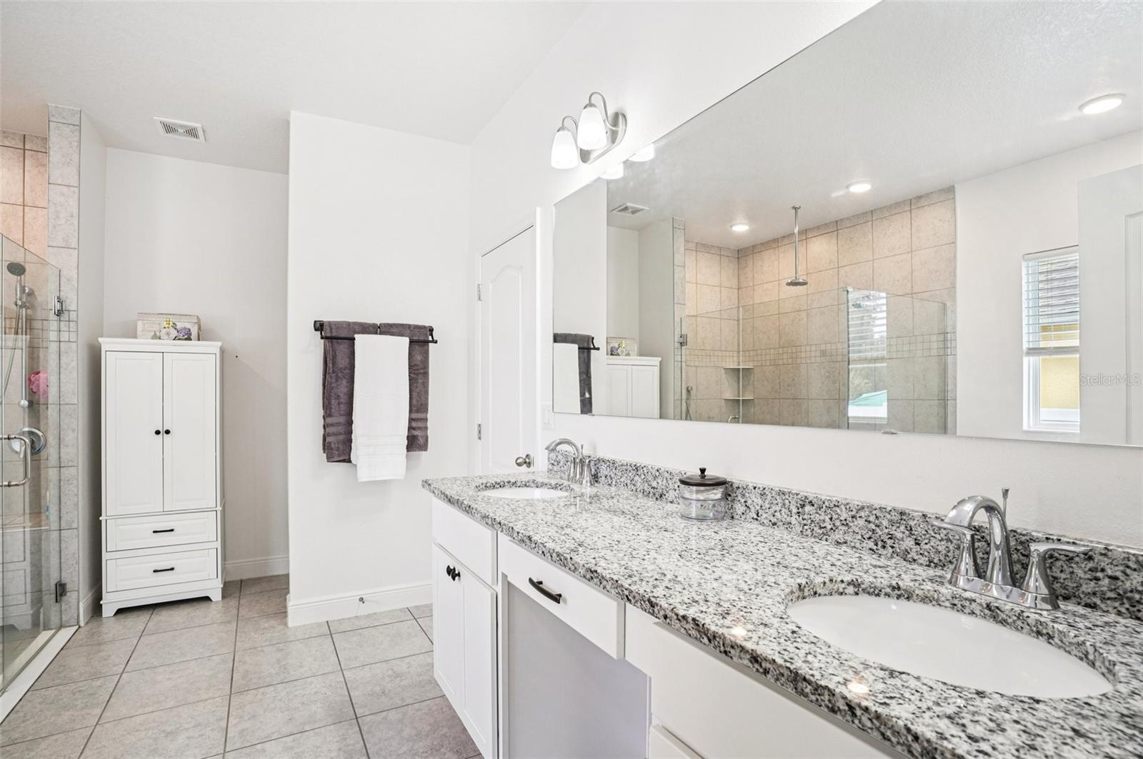 1813 FOREST GLEN DR