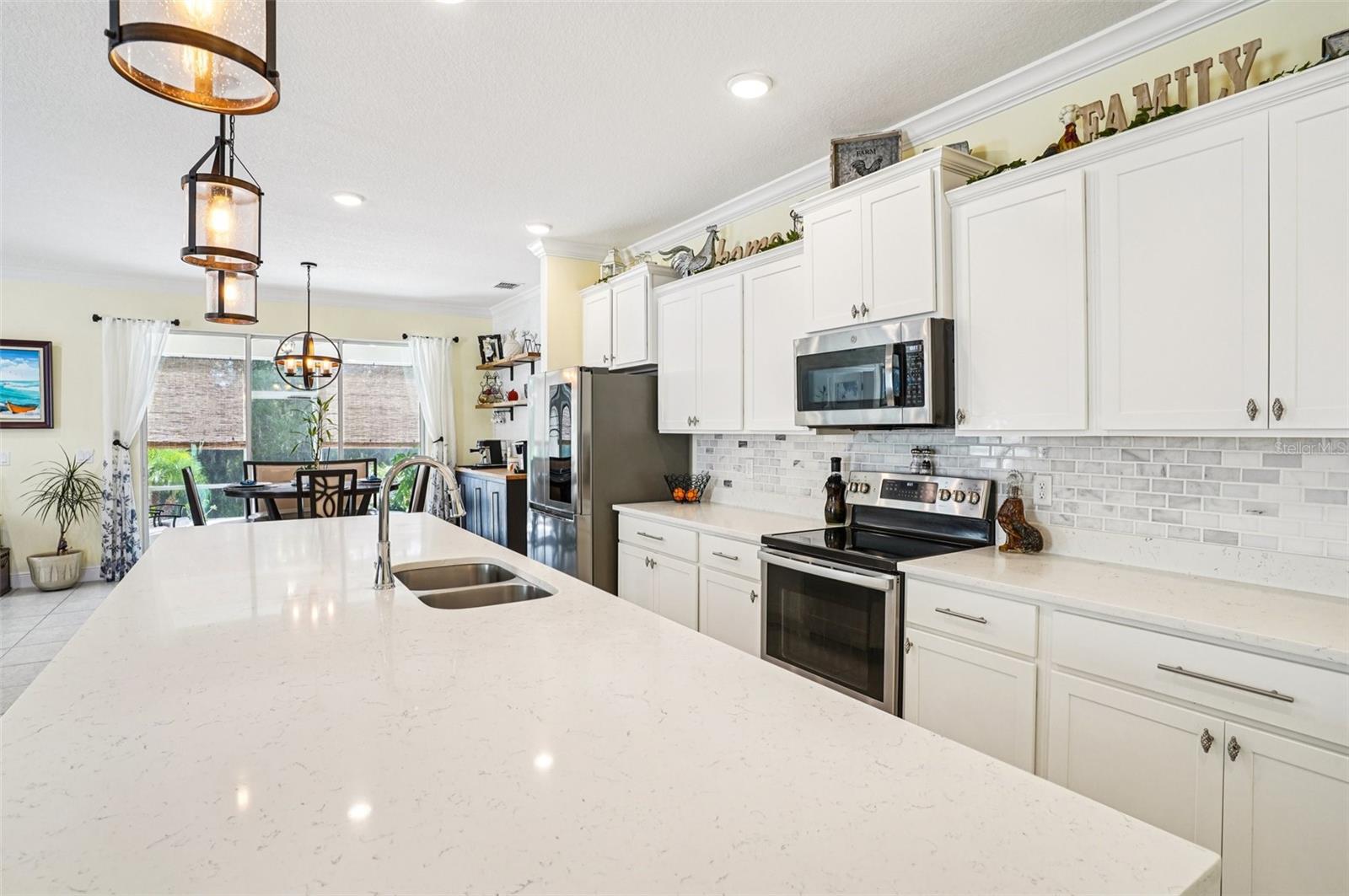 1813 FOREST GLEN DR