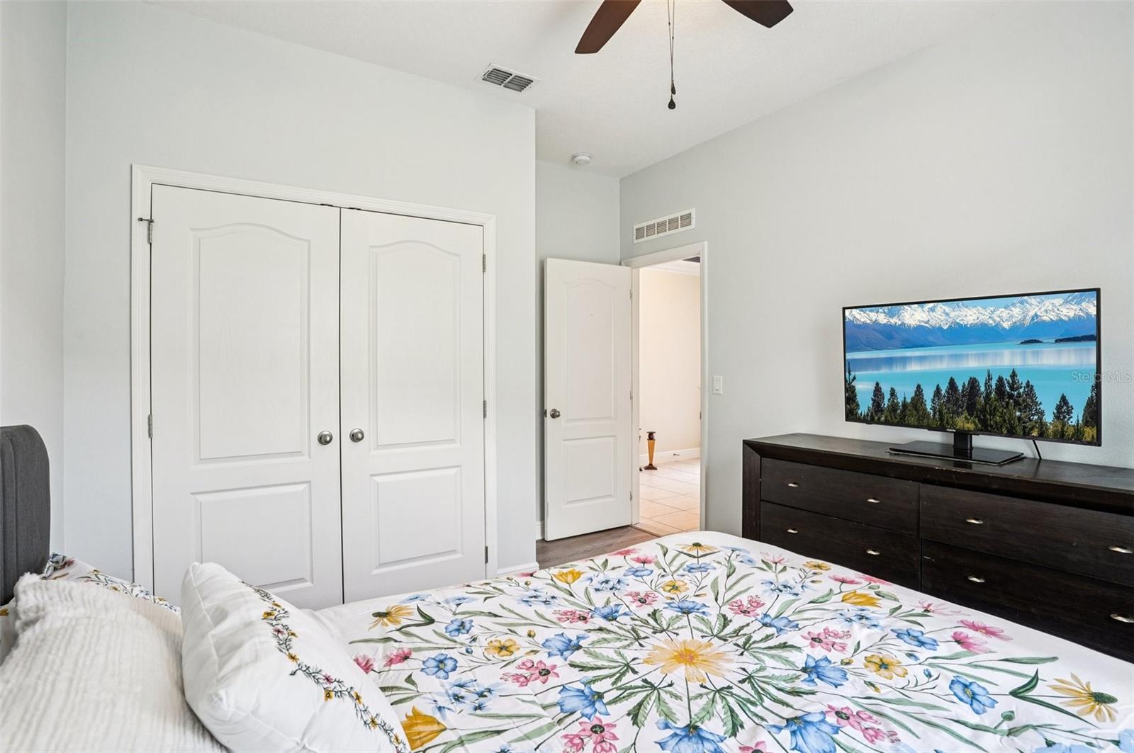 1813 FOREST GLEN DR