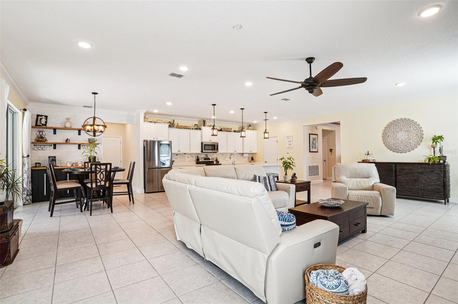 1813 FOREST GLEN DR