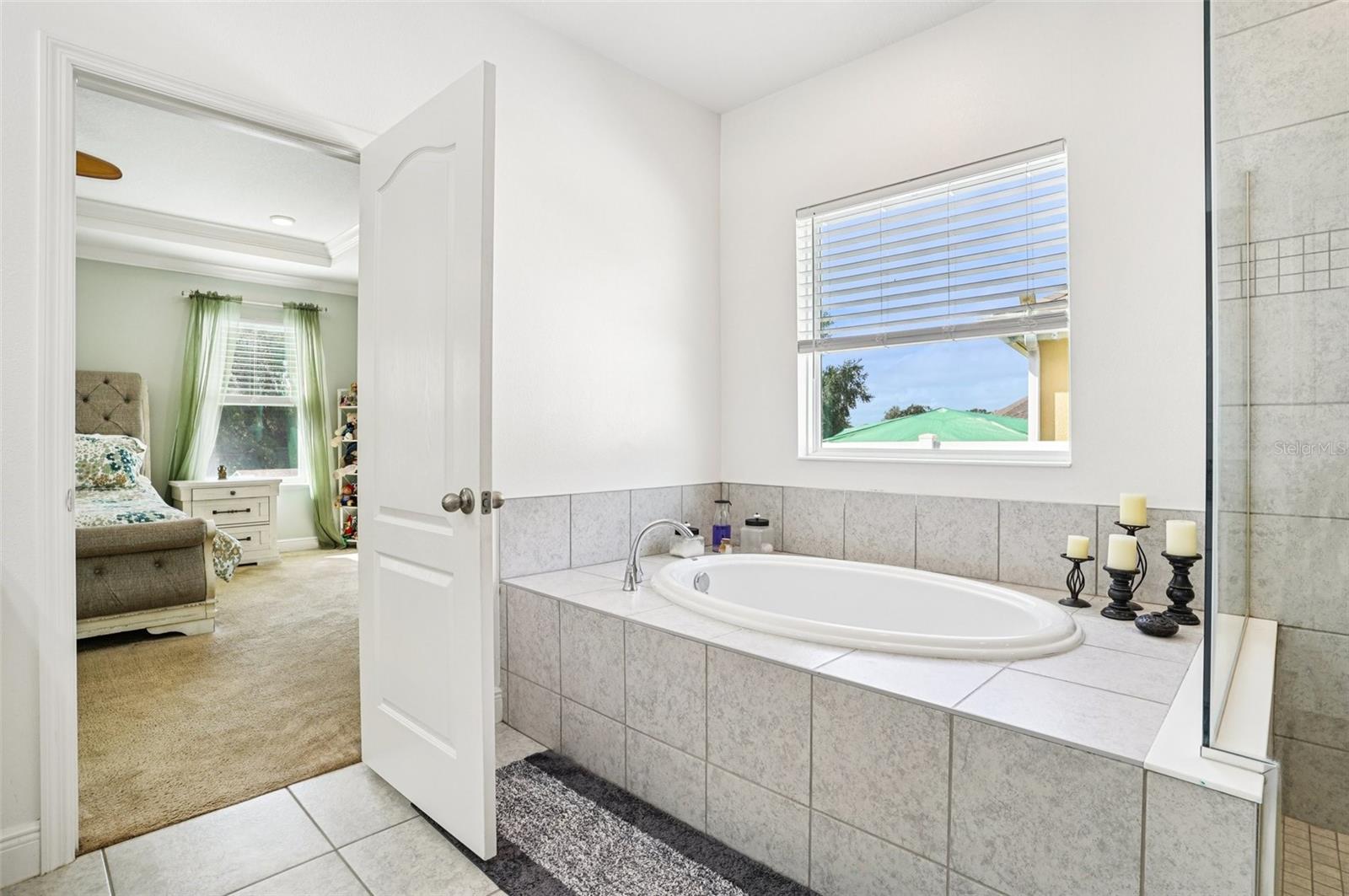 1813 FOREST GLEN DR