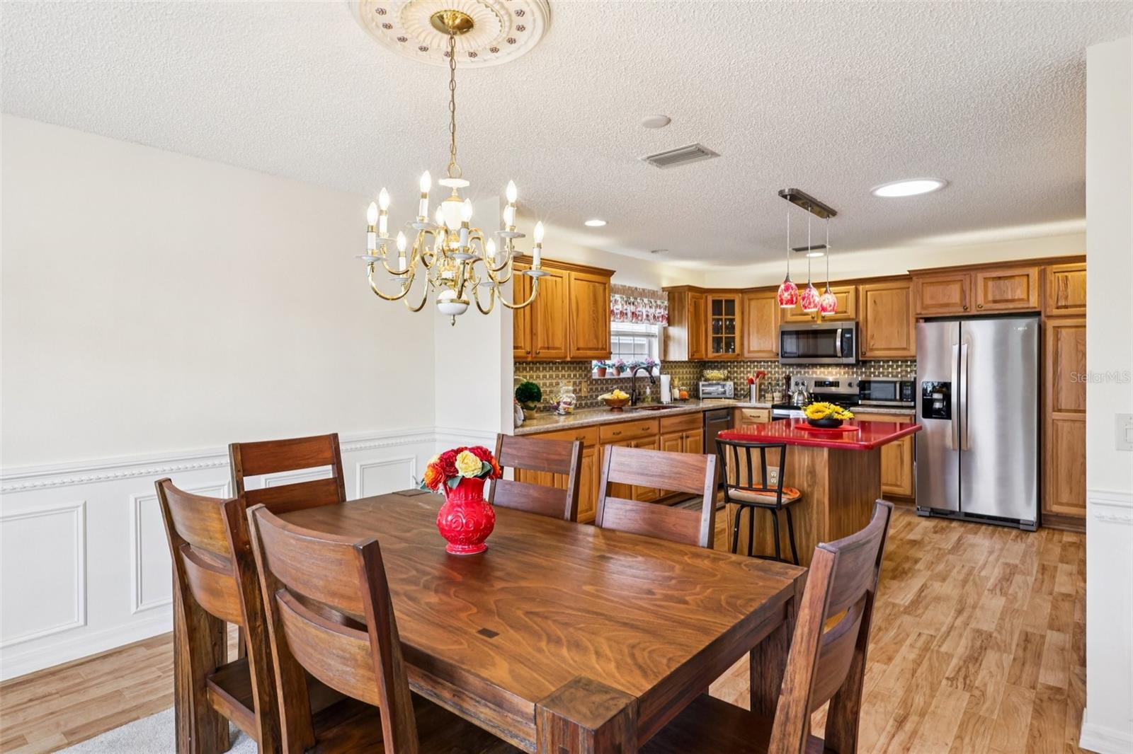 2762 MORVEN PARK WAY