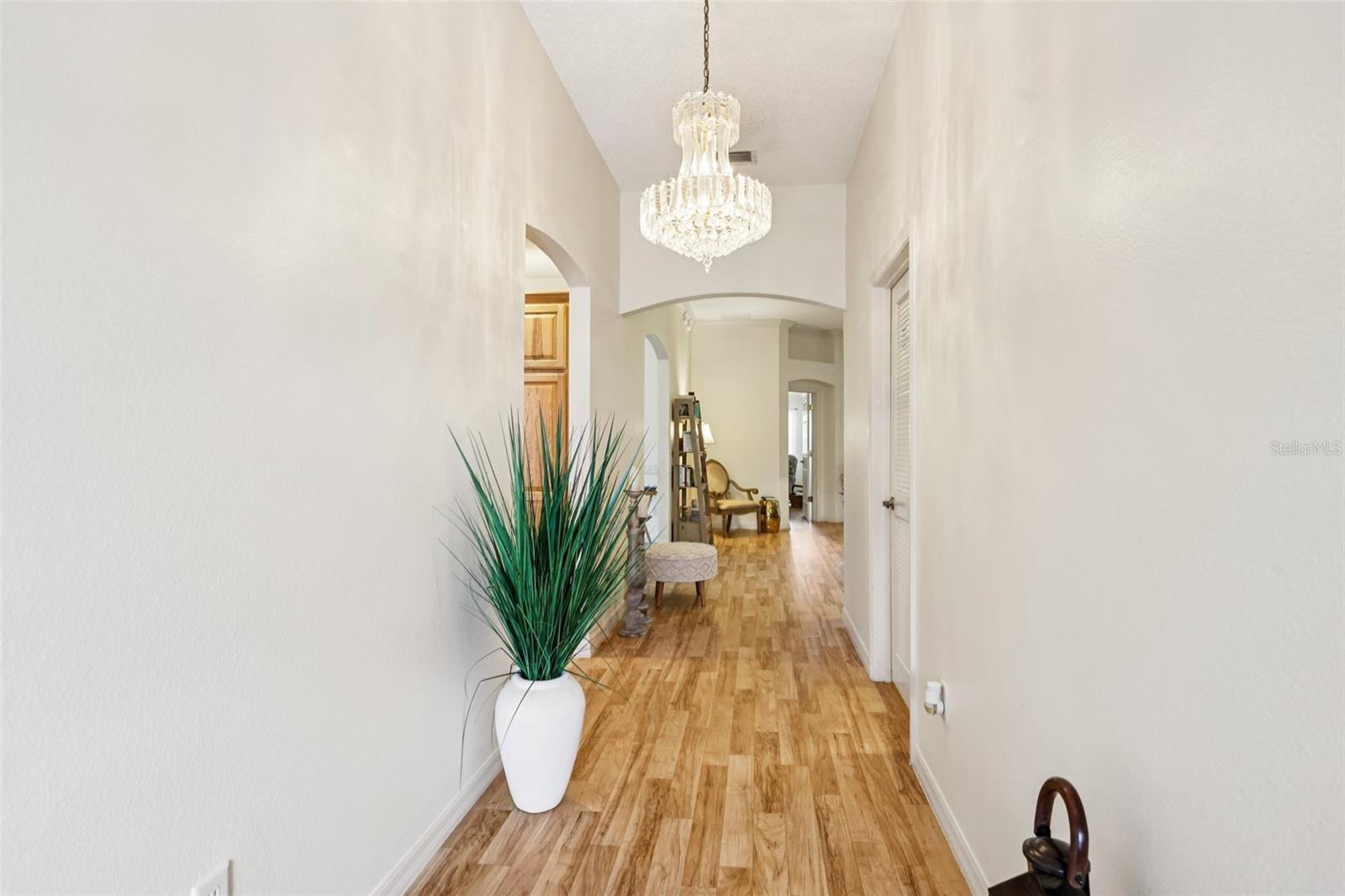 2762 MORVEN PARK WAY