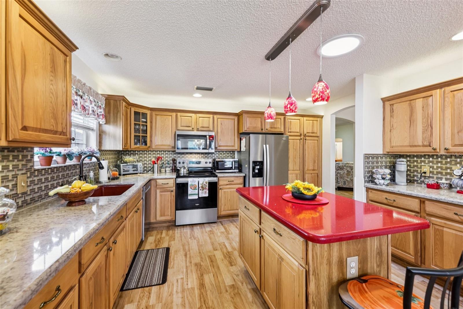 2762 MORVEN PARK WAY