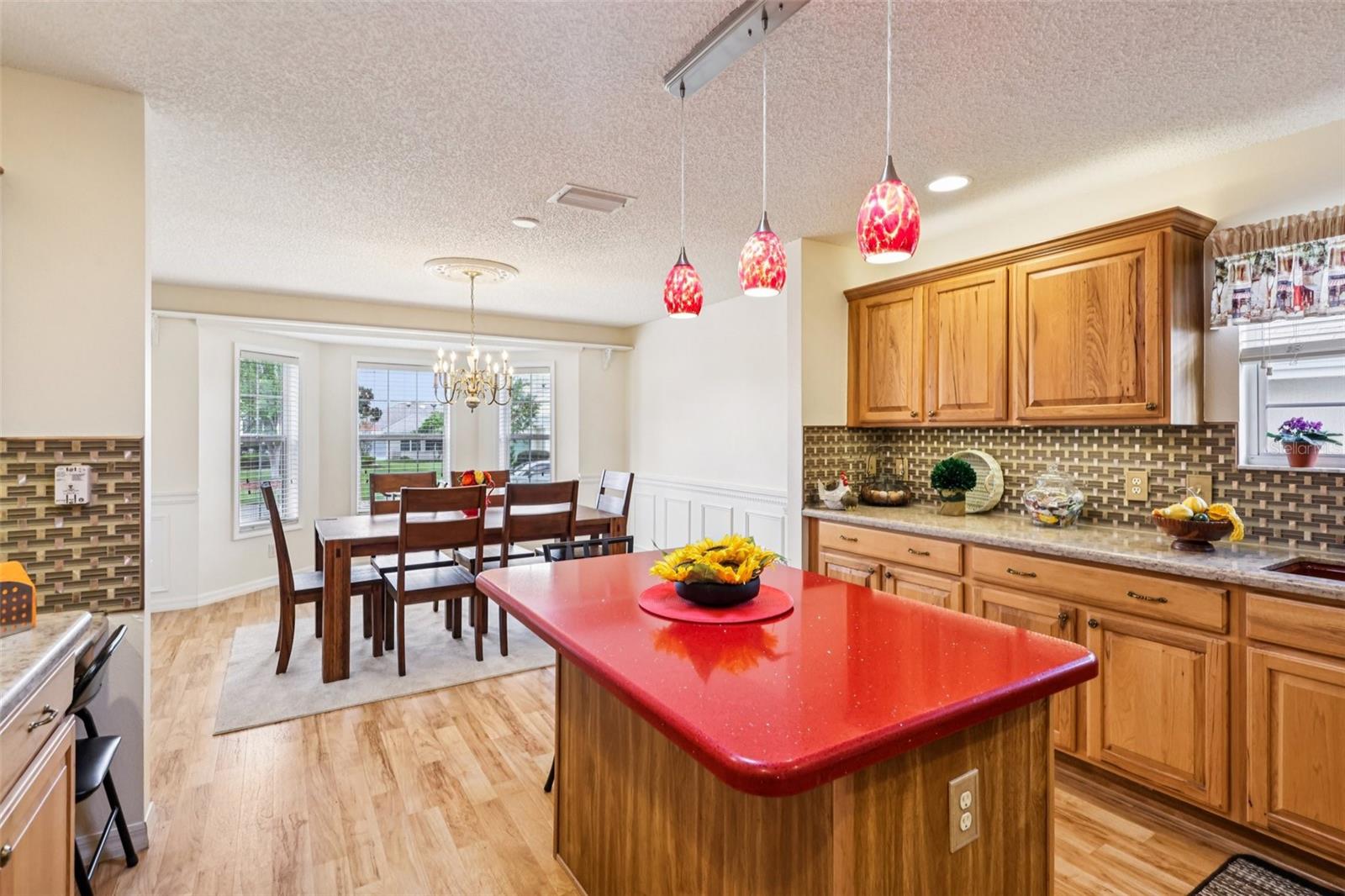 2762 MORVEN PARK WAY