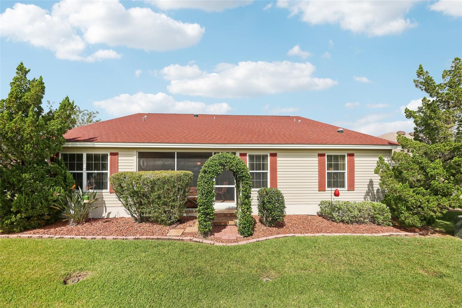 2762 MORVEN PARK WAY