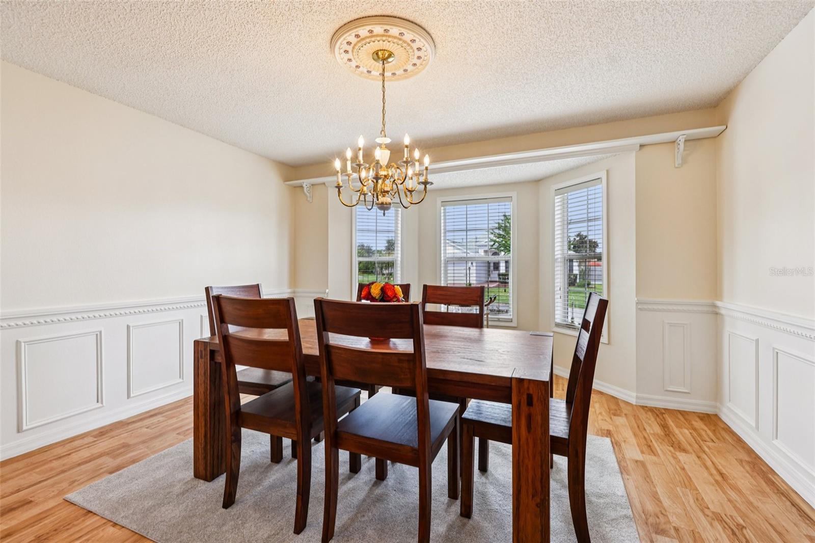 2762 MORVEN PARK WAY