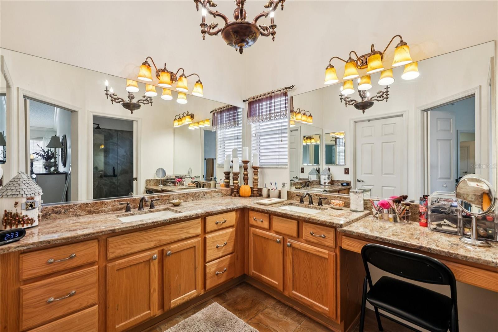 2762 MORVEN PARK WAY