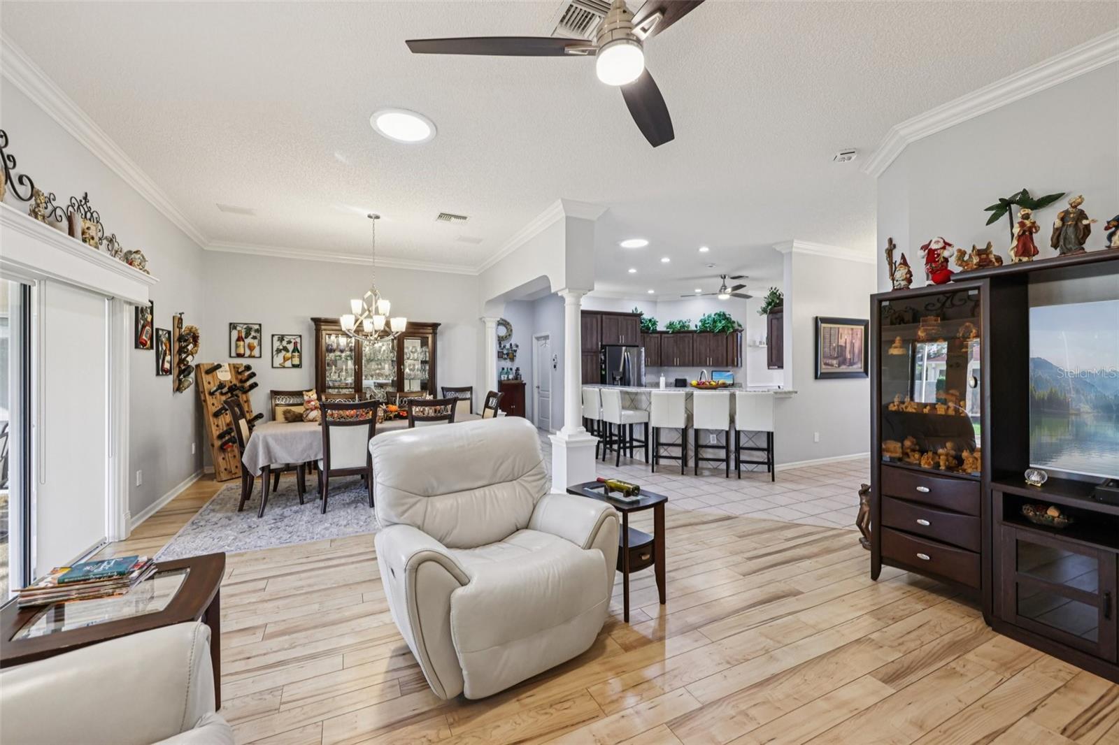 2012 SANTO DOMINGO DR