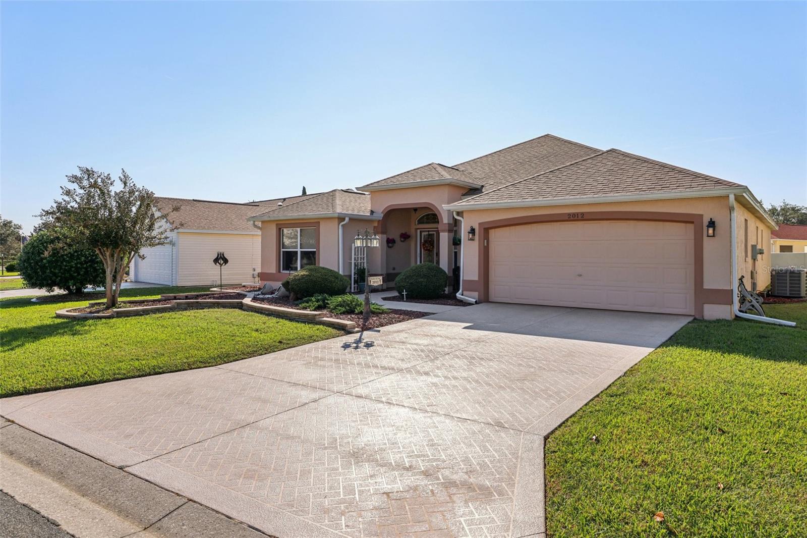 2012 SANTO DOMINGO DR