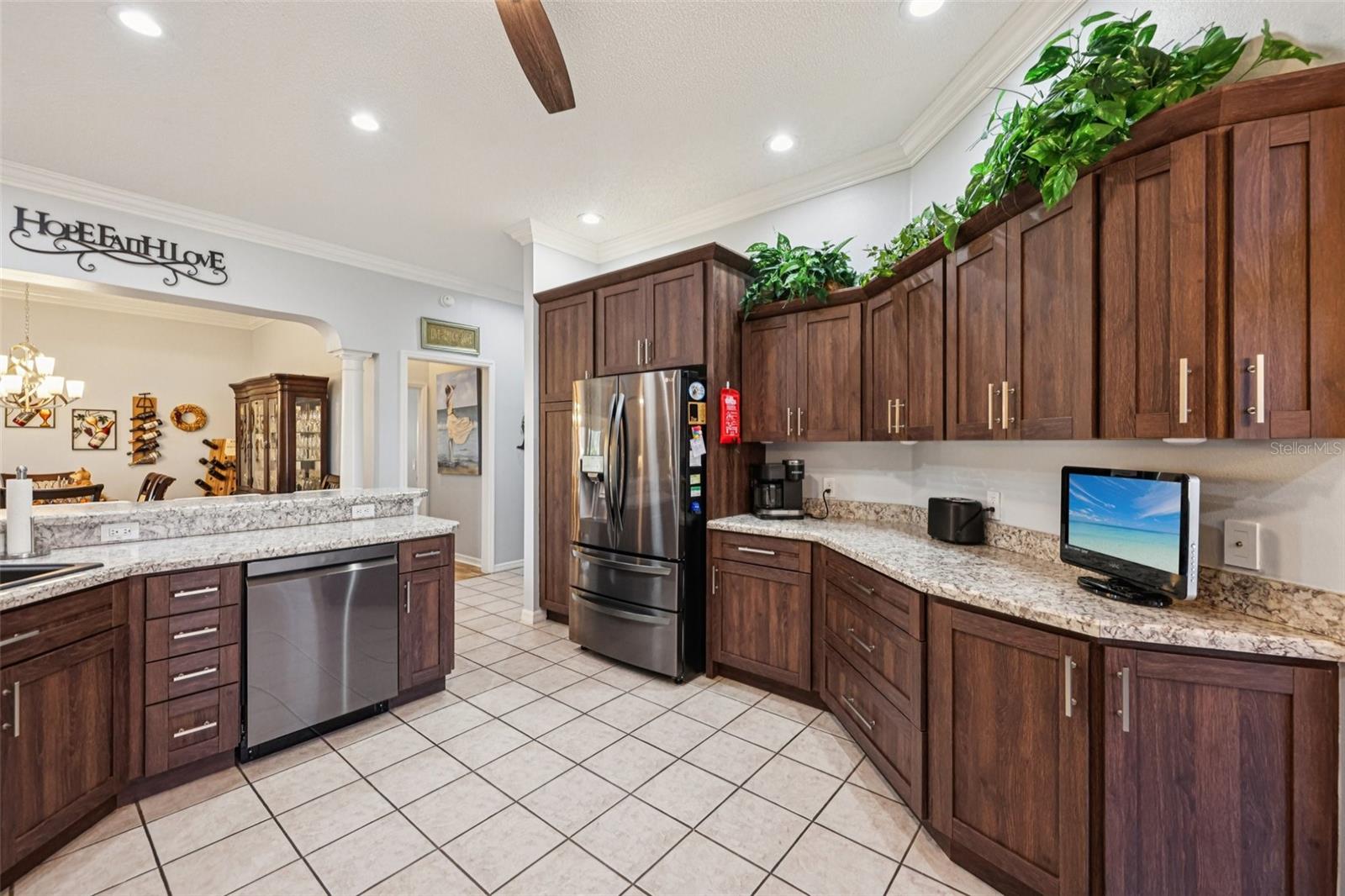 2012 SANTO DOMINGO DR