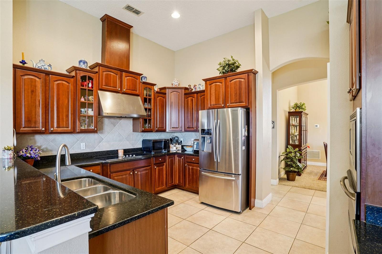 6114 TREMAYNE DR