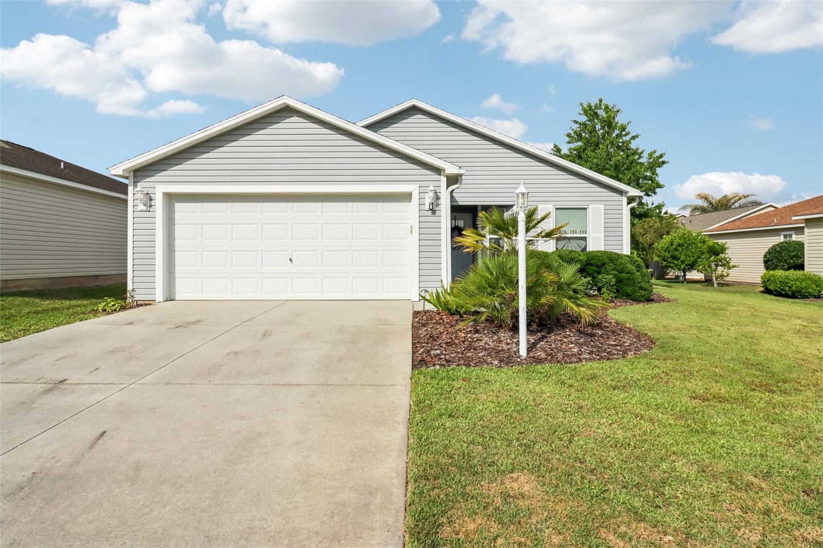 2408 CARRIAGE HILL WAY