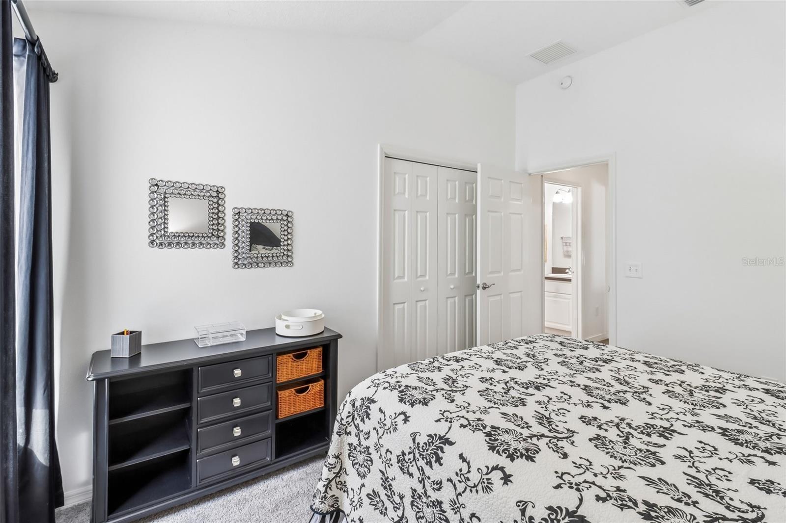 2408 CARRIAGE HILL WAY