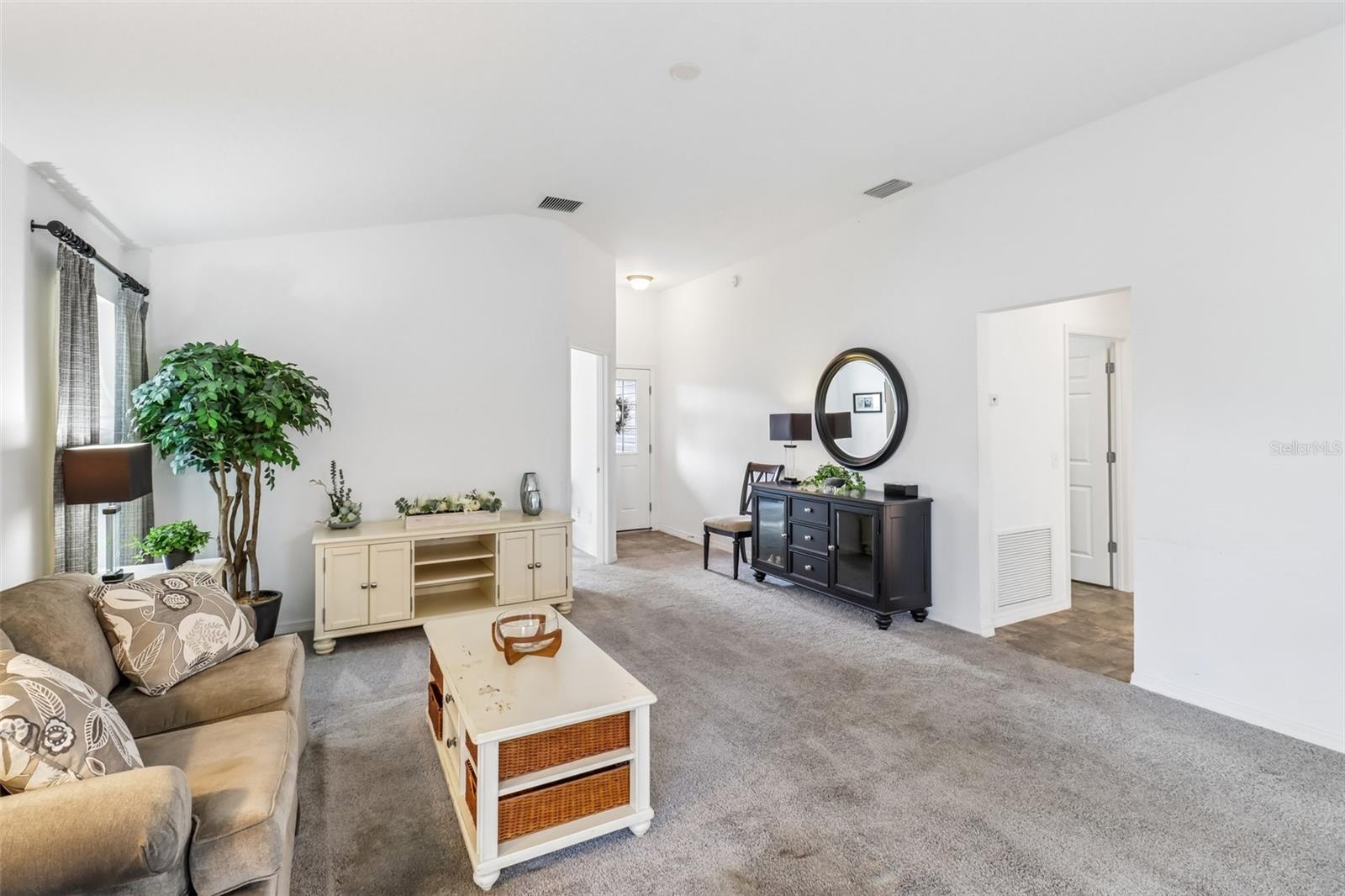 2408 CARRIAGE HILL WAY
