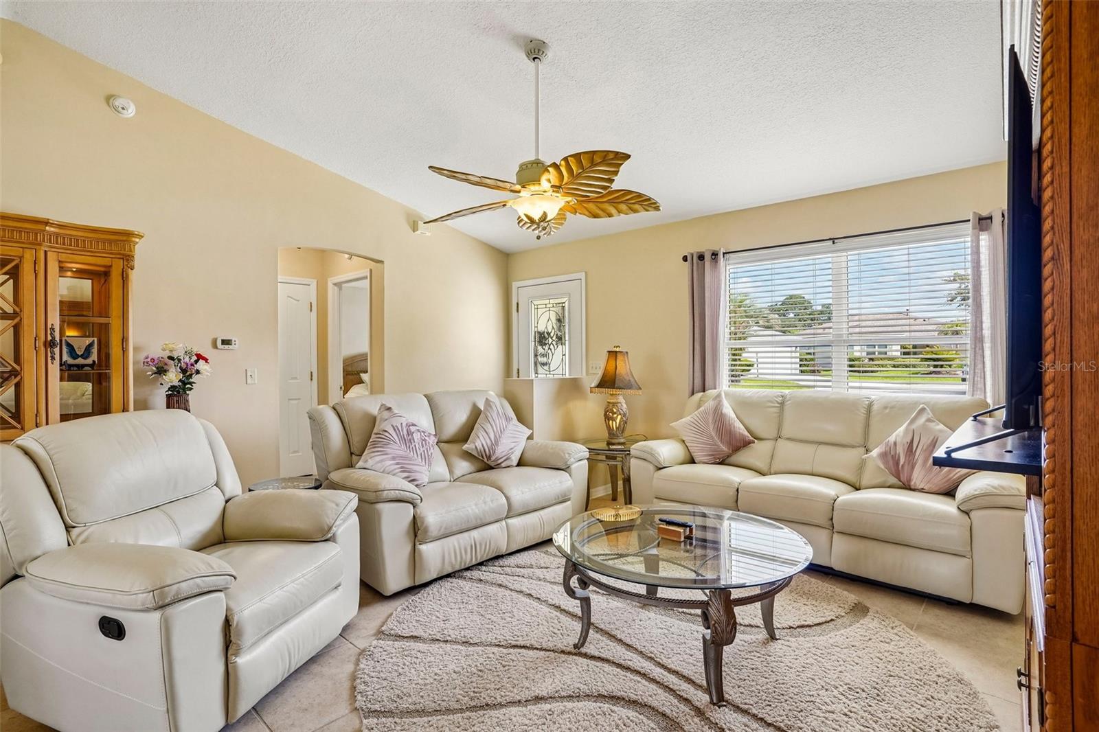 917 EASTMONT CT