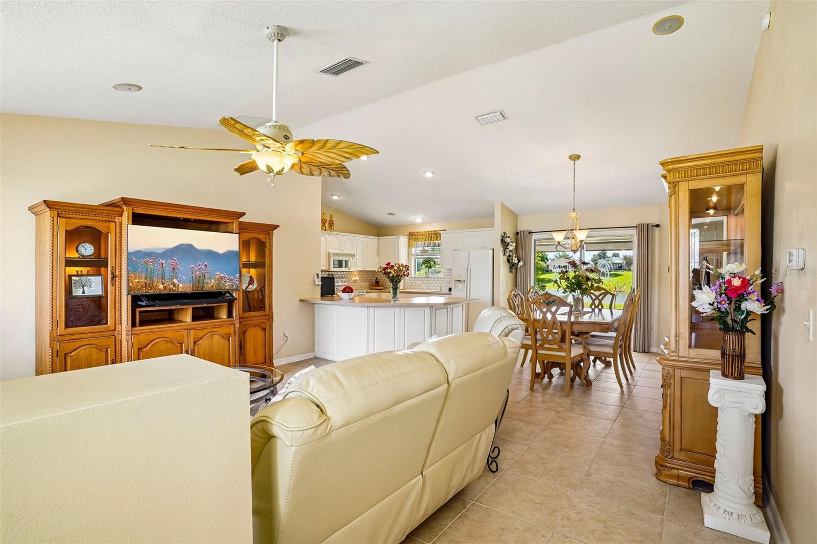 917 EASTMONT CT