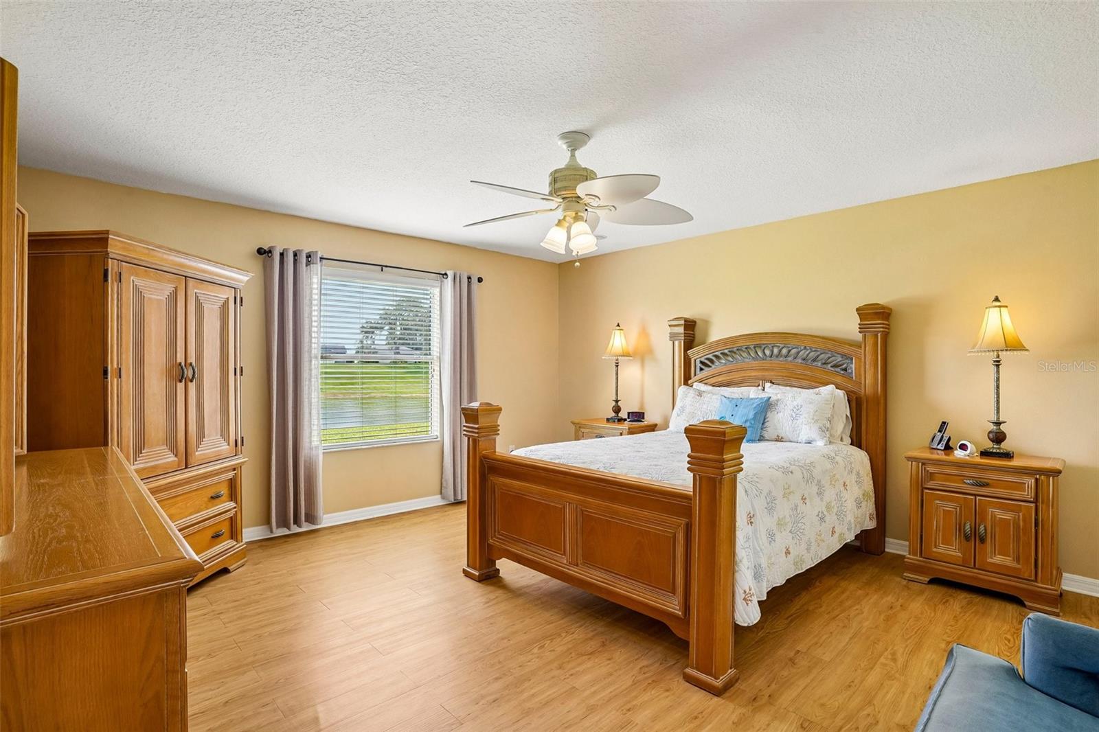 917 EASTMONT CT