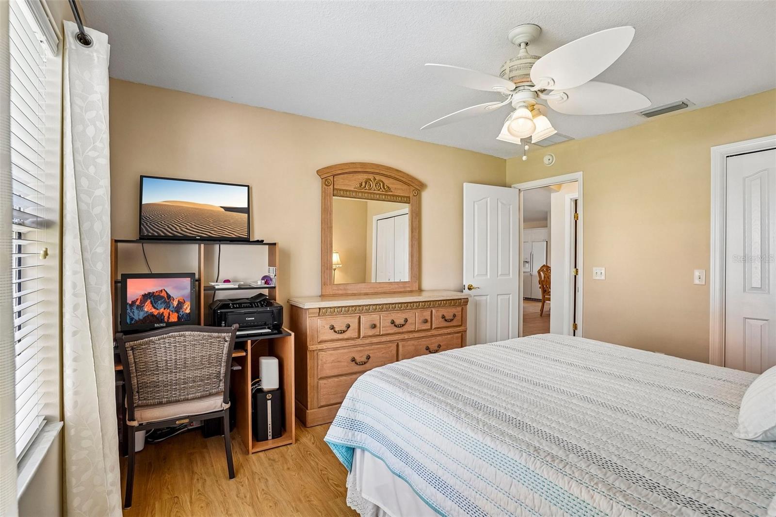 917 EASTMONT CT