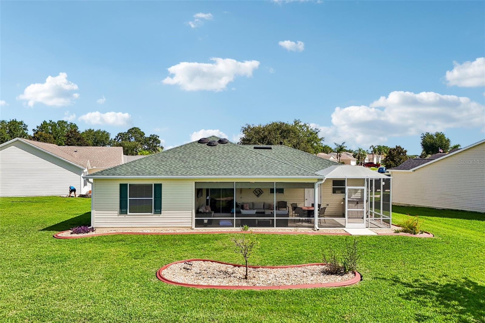 917 EASTMONT CT