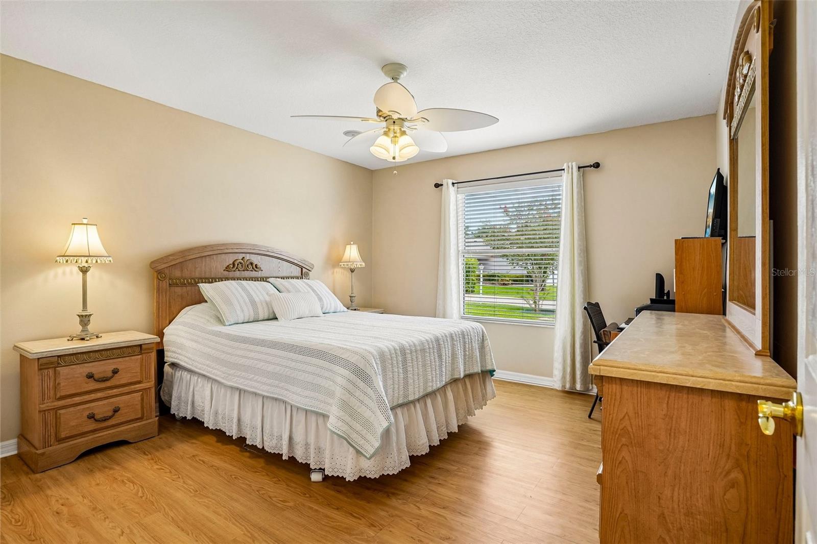 917 EASTMONT CT