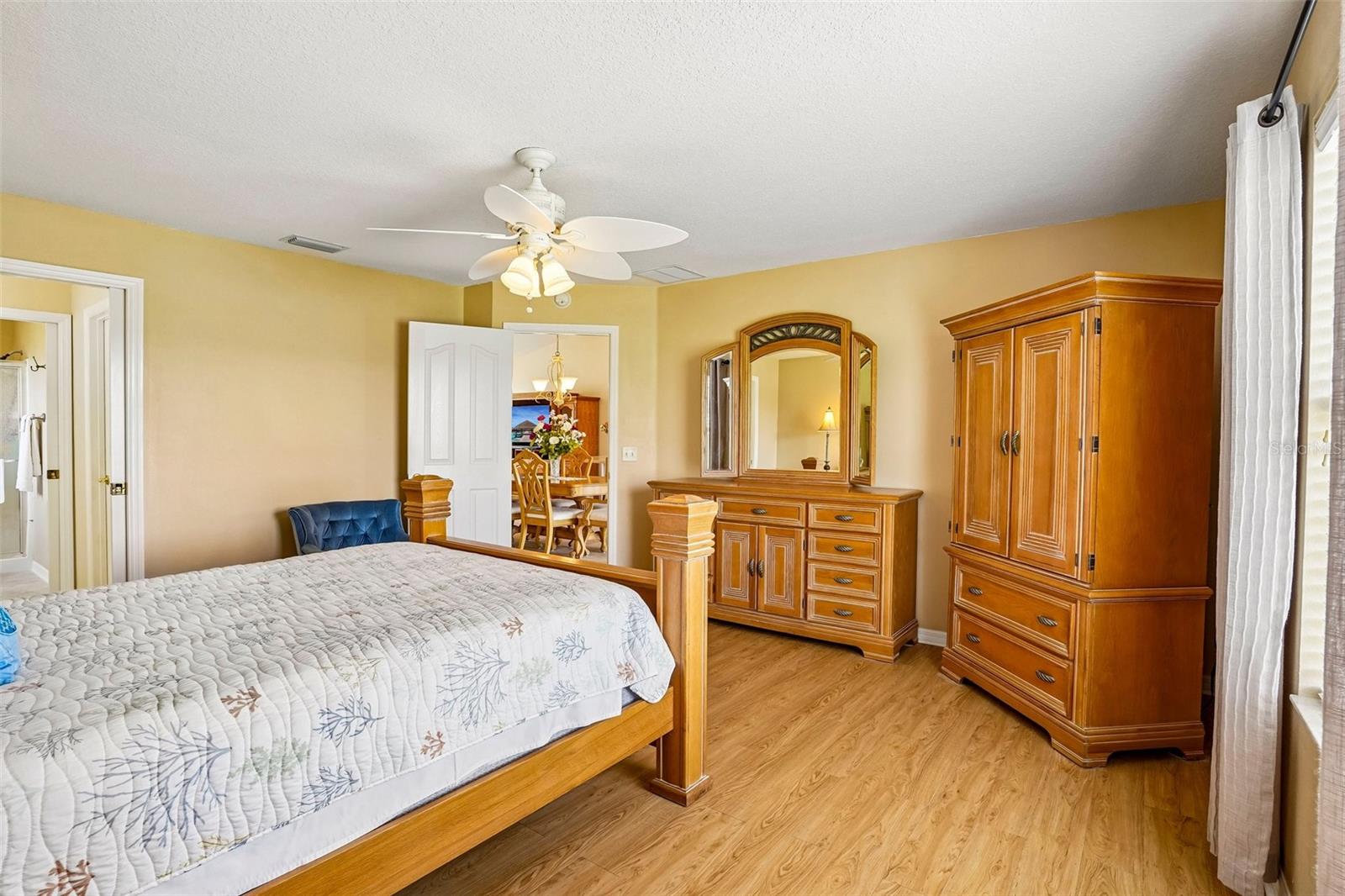 917 EASTMONT CT