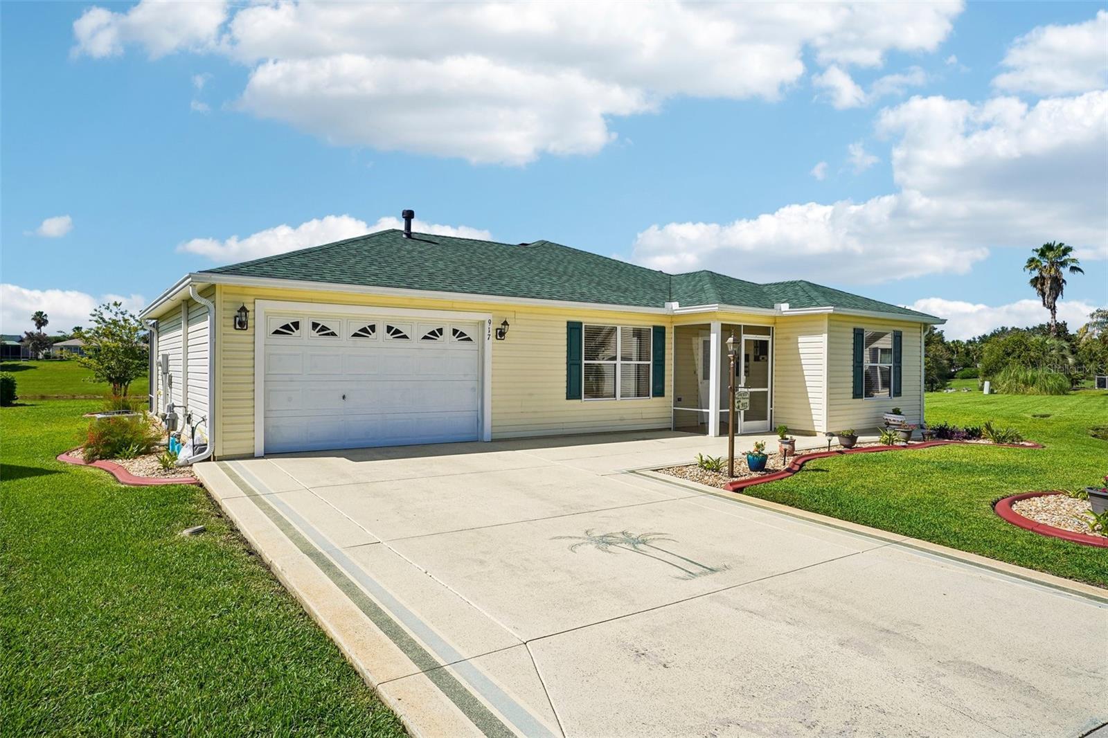 917 EASTMONT CT