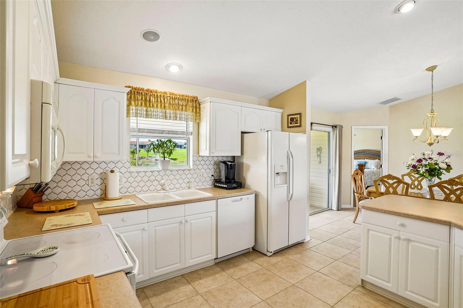 917 EASTMONT CT