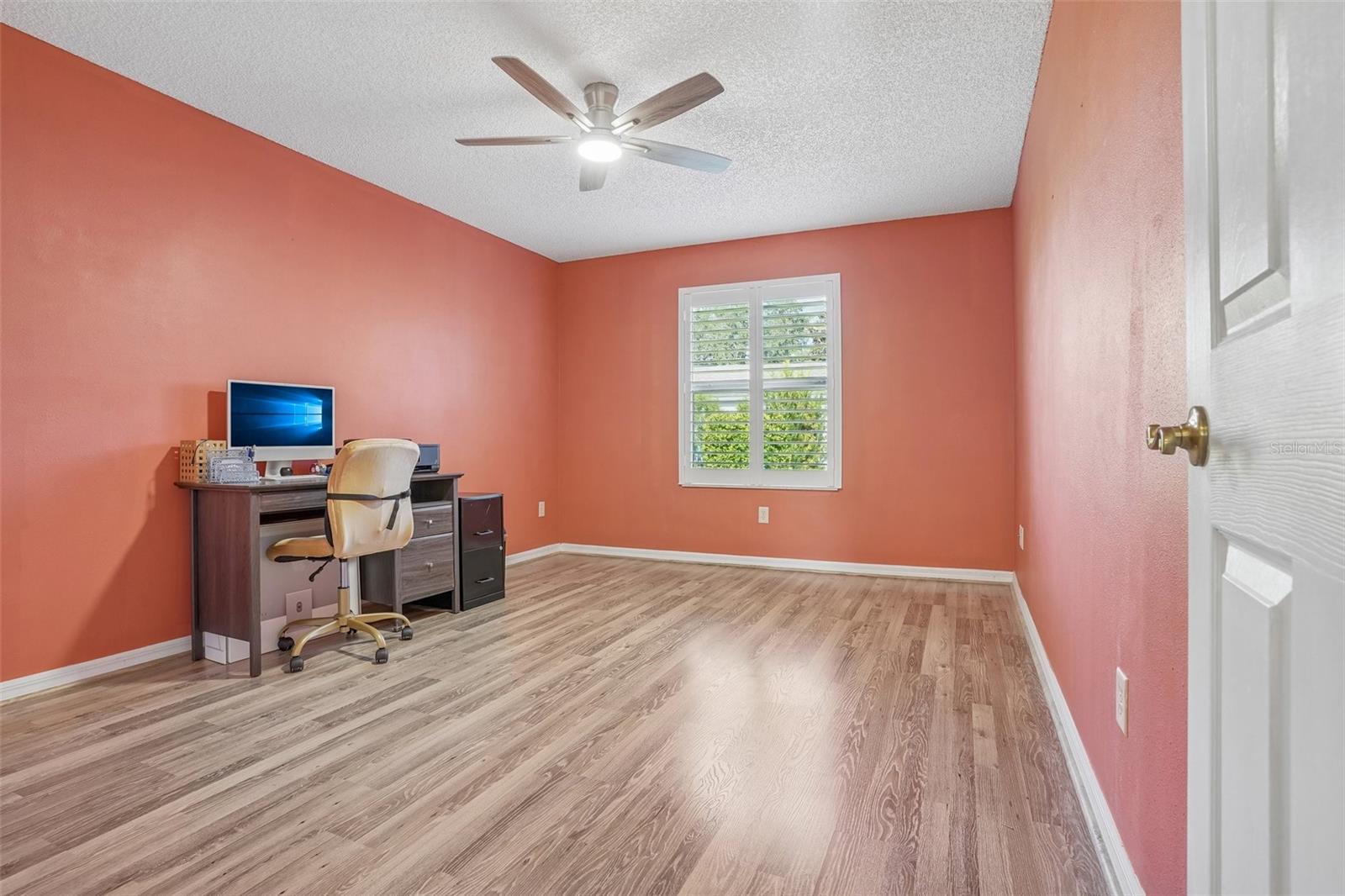 928 EASTMONT CT