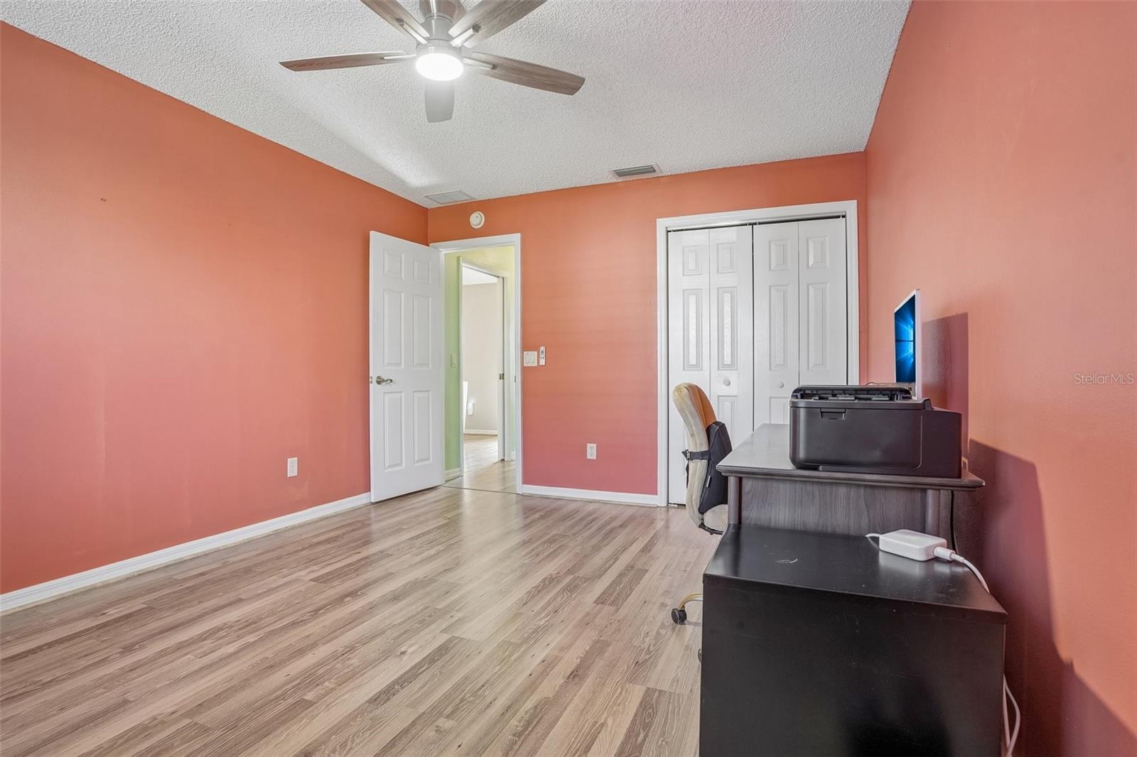 928 EASTMONT CT