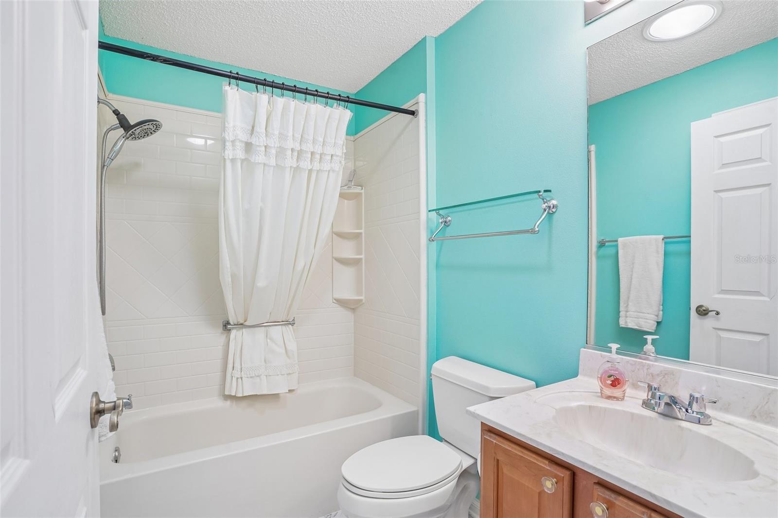 928 EASTMONT CT