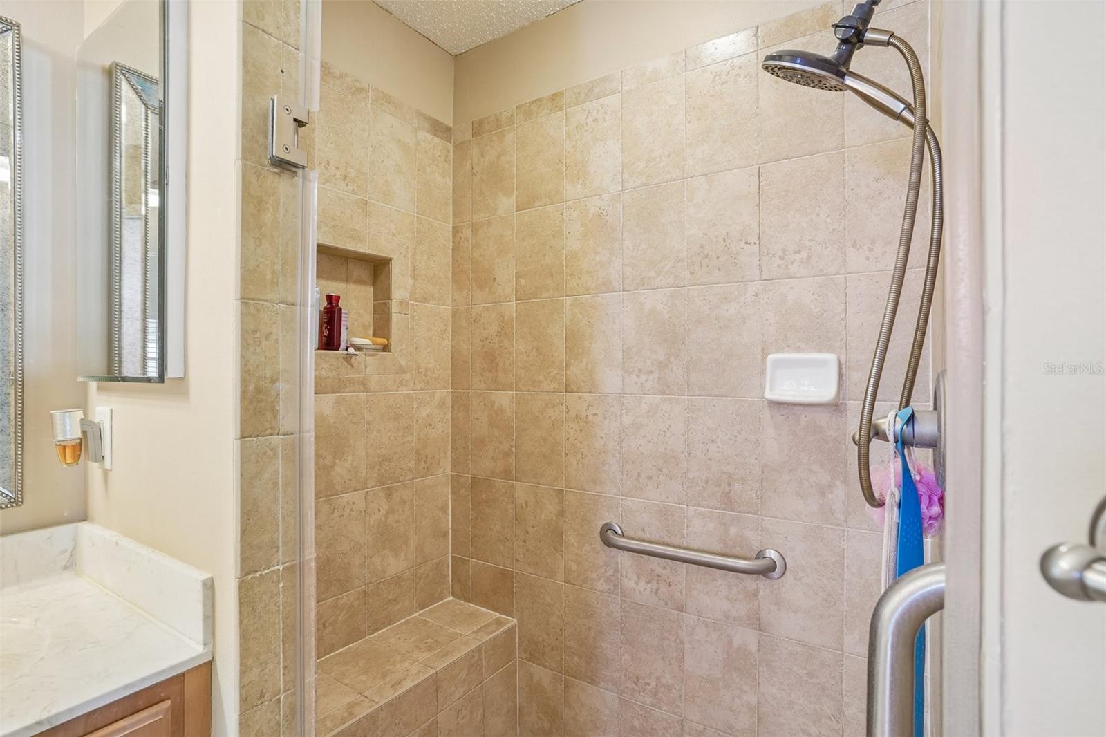 928 EASTMONT CT
