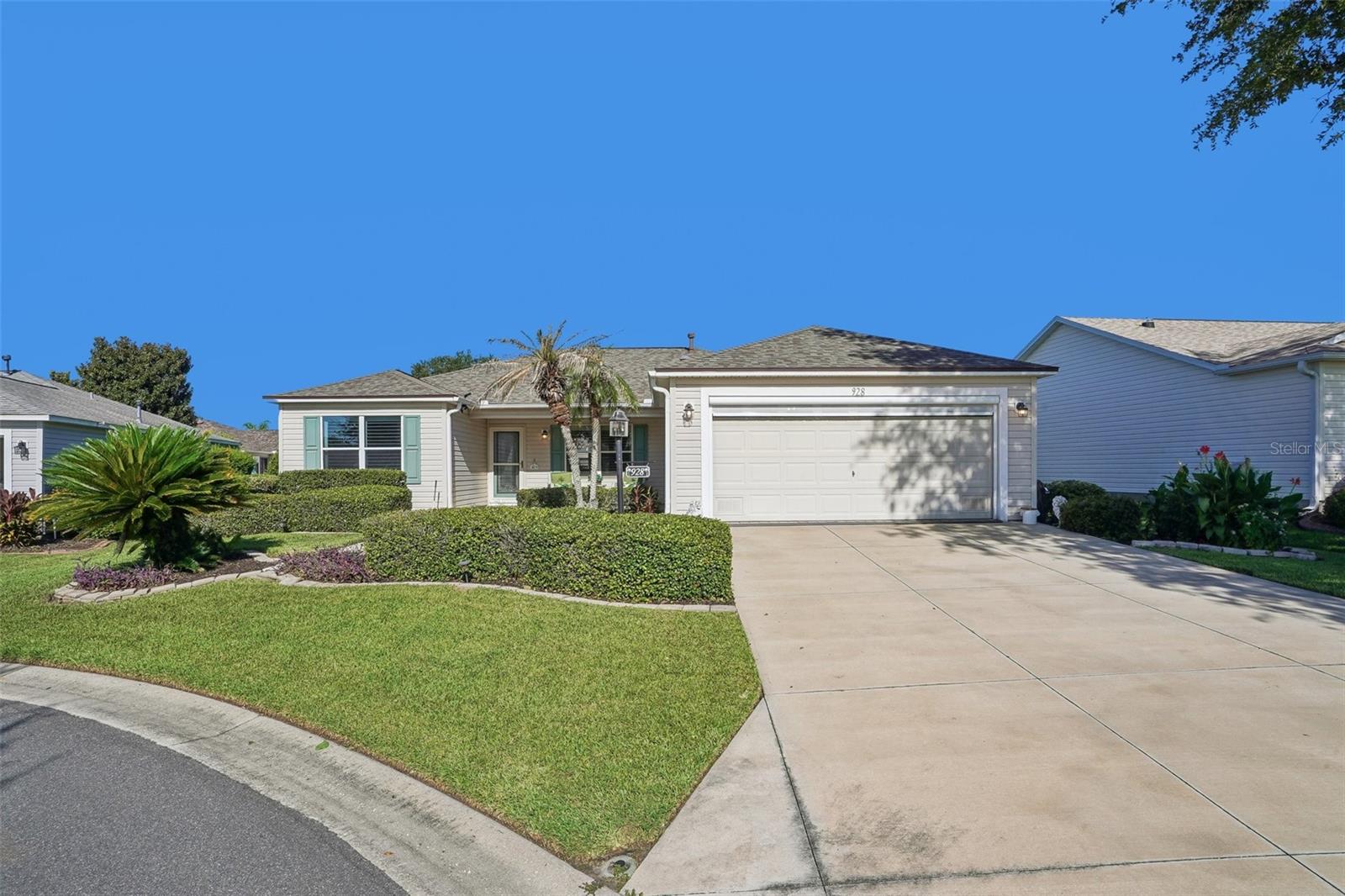 928 EASTMONT CT
