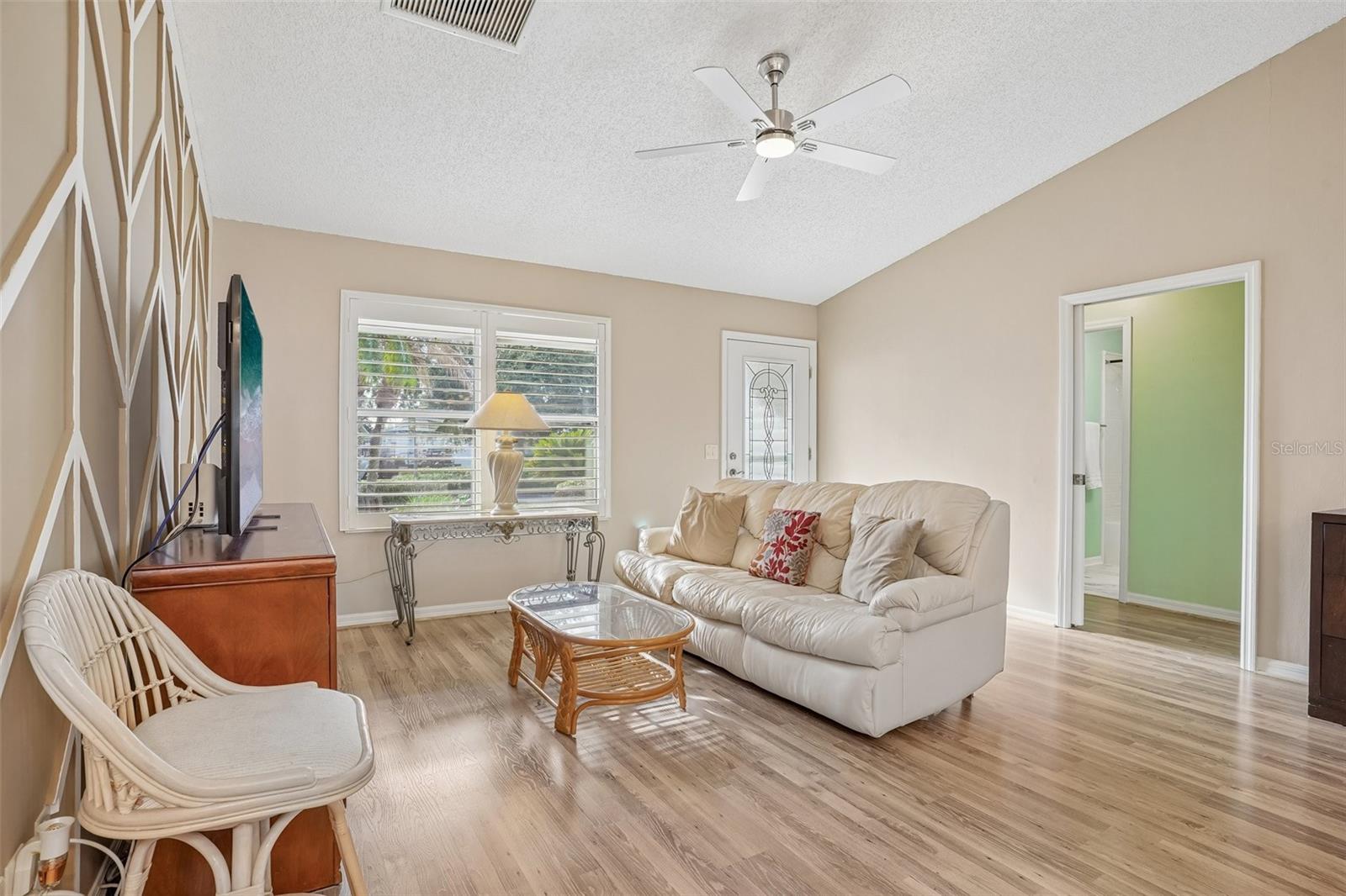 928 EASTMONT CT