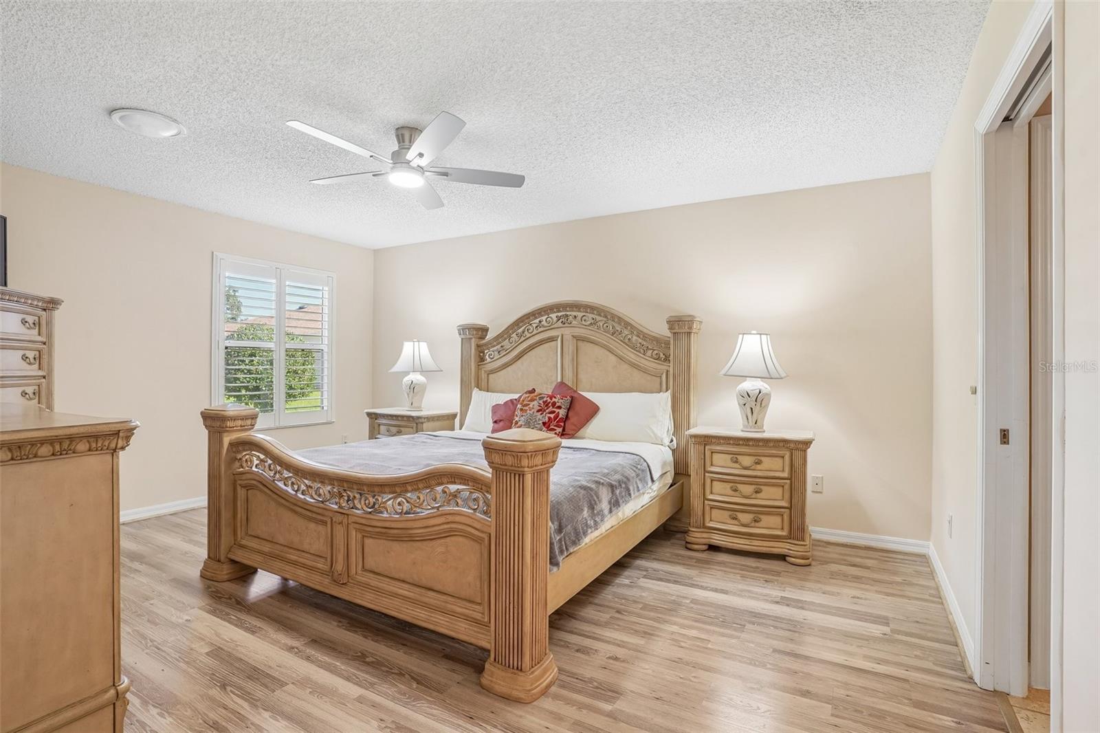 928 EASTMONT CT