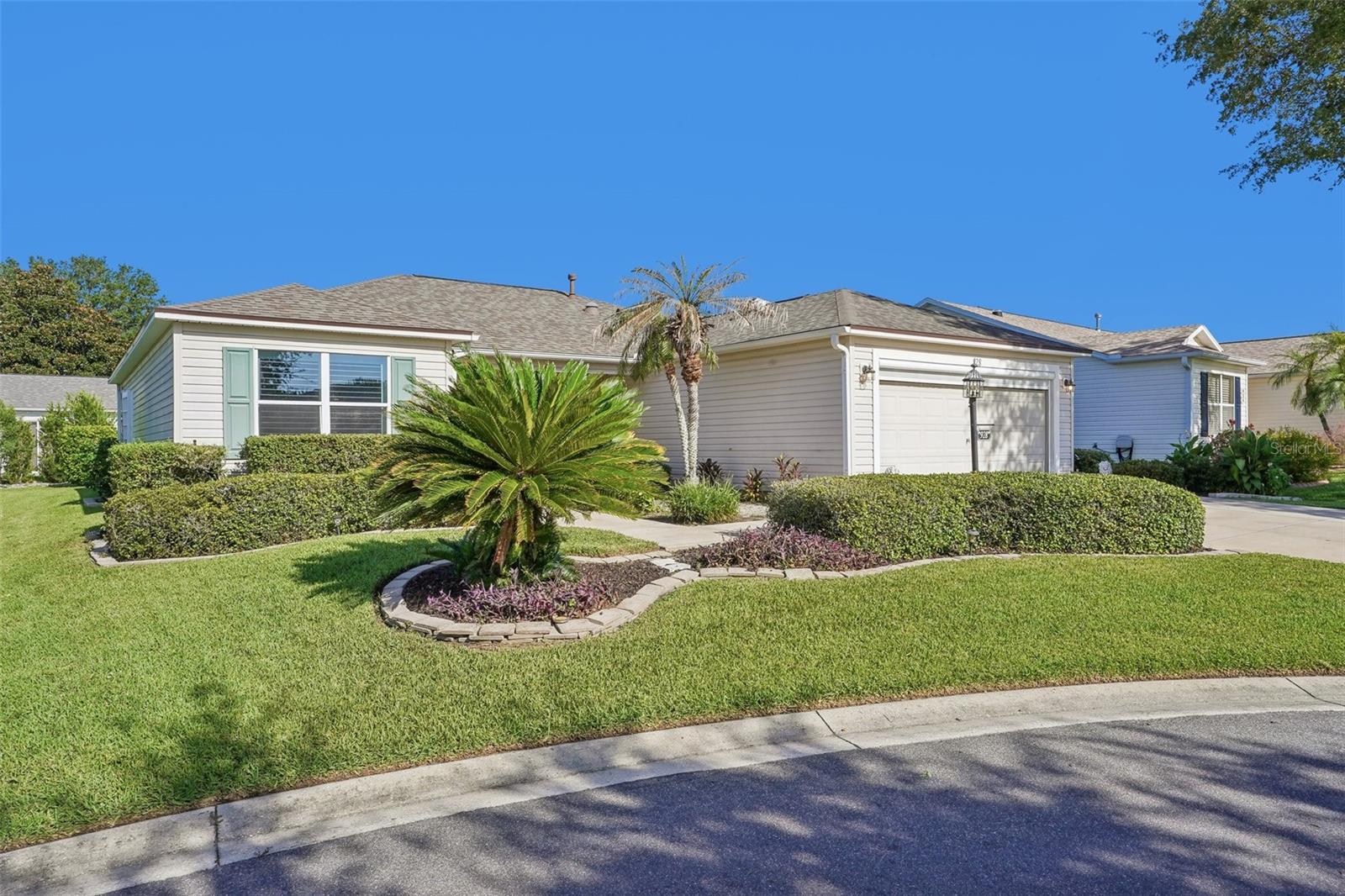 928 EASTMONT CT