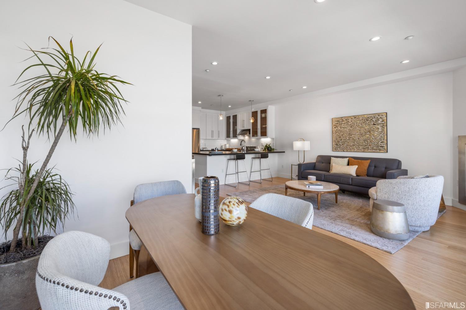 1734 Lombard Street Unit: 8