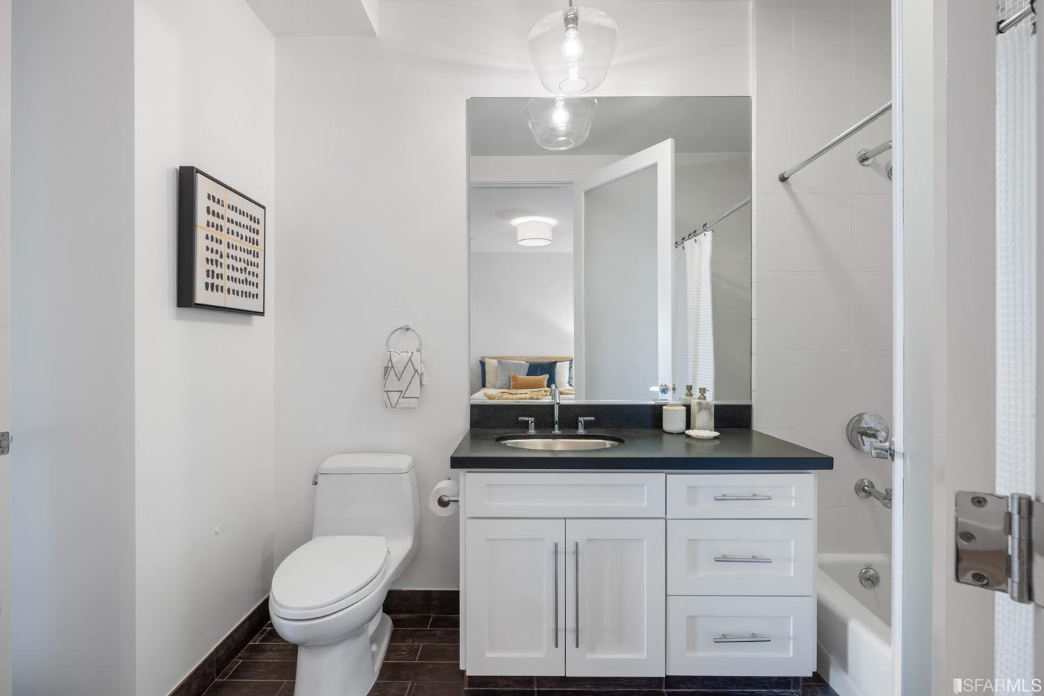 1734 Lombard Street Unit: 8