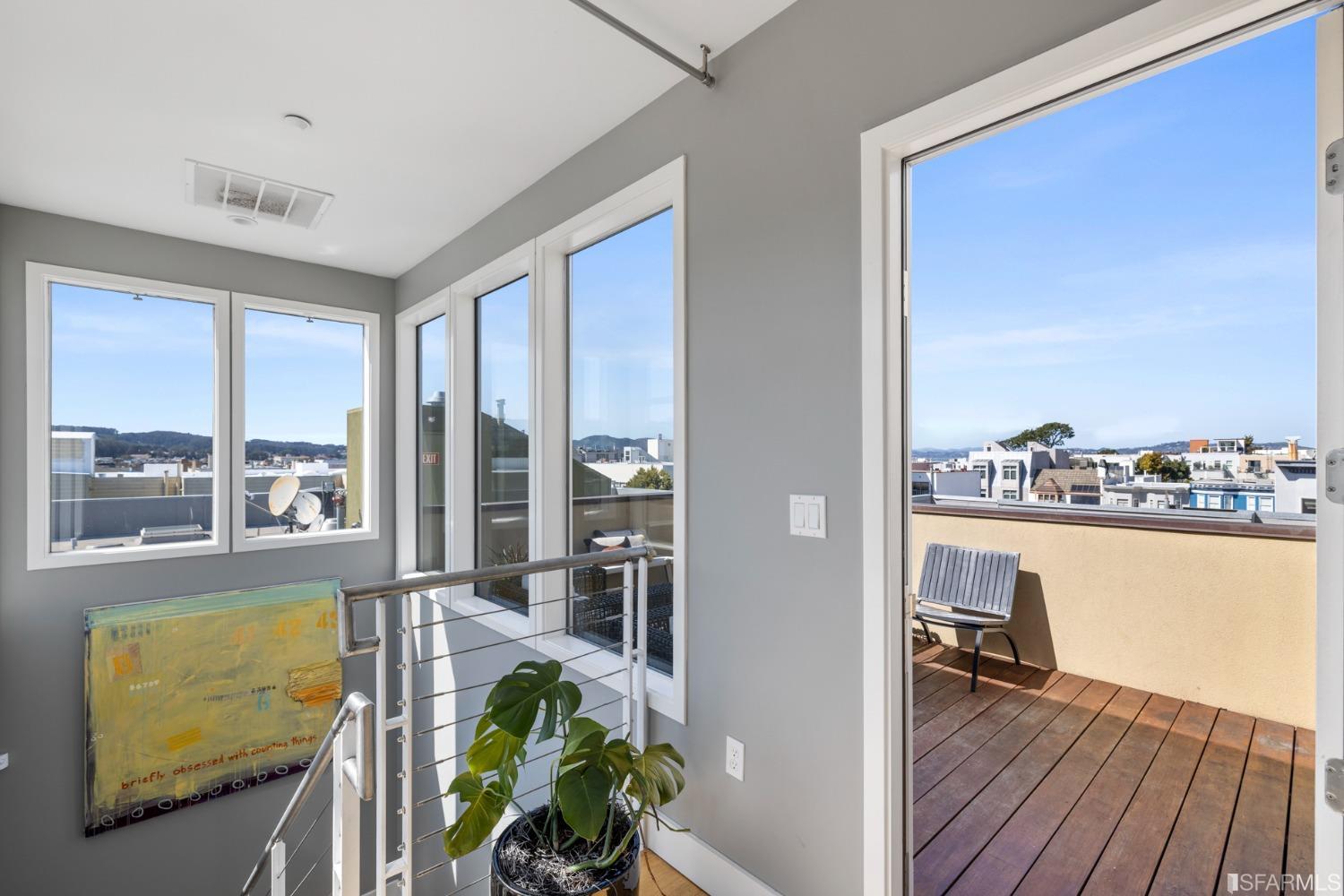 1734 Lombard Street Unit: 8