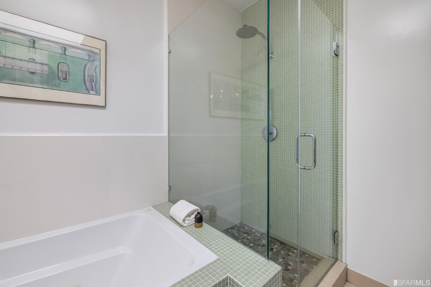 1734 Lombard Street Unit: 8